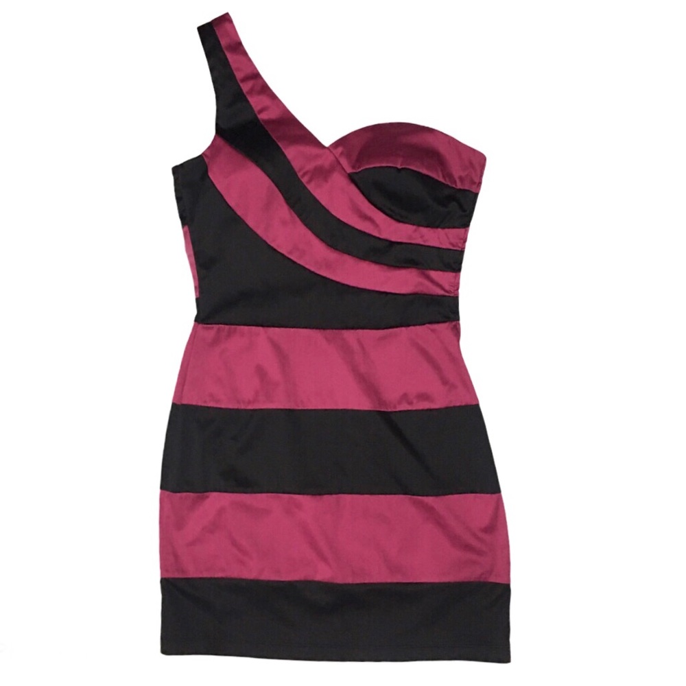 Trixxi Junior’s One Shoulder Stripped Prom Dress